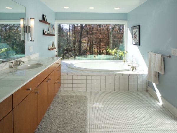Atlanta Master Bath Wood Vanity & Garden Tub
