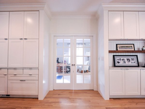 White Kitchen Countertops & Custom Cabinetry