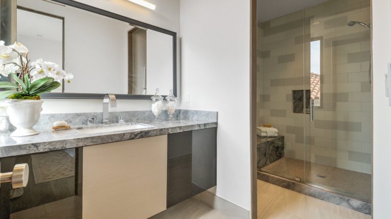 Choosing Bathroom Countertops in Atlanta: A Buyer’s Guide
