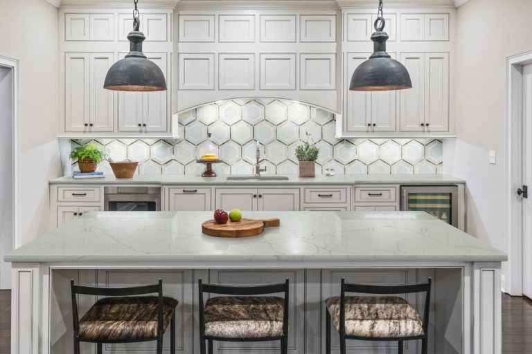 Quartz Countertop Care & Maintenance: The Complete Atlanta Homeowner’s Guide